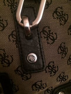 Сумка Guess