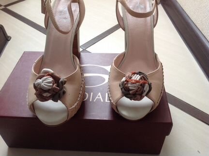 Новые кожаные туфли р-р 38