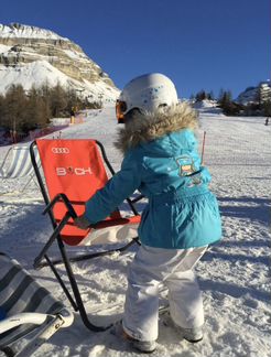 Шлем Uvex 52-54, лыжи Fisher 100