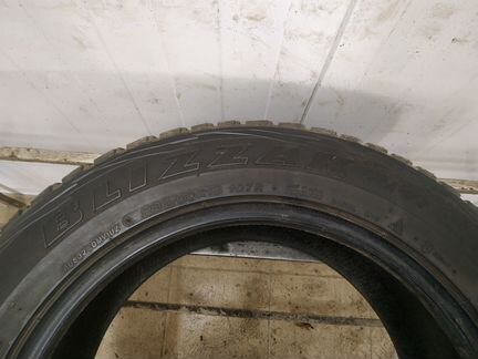 235 60 18 Bridgestone Blizzak DM-V1 107R