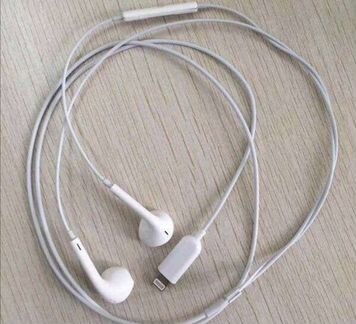 Наушники Apple EarPods