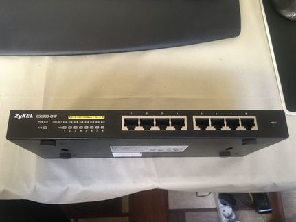 Zyxel GS1900-8HP - Без бп
