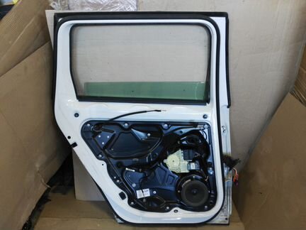 Дверь левая задняя VW Passat VI (3C) 3C9833055F