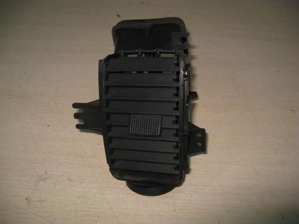 Дефлектор торпедо центральный Toyota Tundra 3urfe