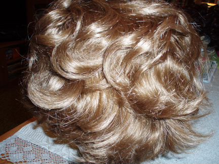 Парик из канеколона