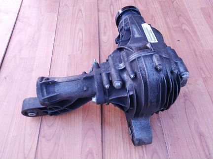 Редуктор передний Mercedes W164 X164 A1643302202