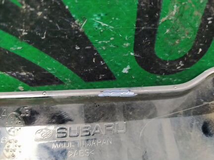 Накладка решетки радиатора правая Subaru Forester