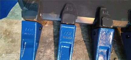 Стандартный 0.9м3 на John Deere E210 230