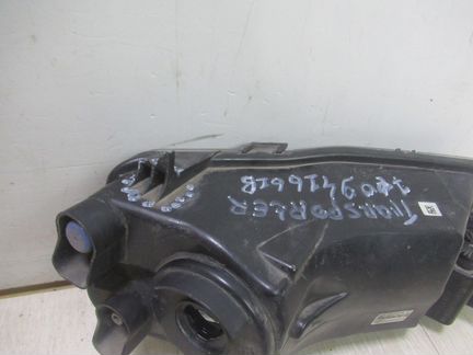 Противотуманная фара левая Volkswagen Transporter