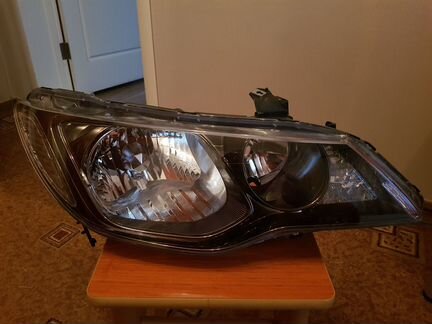 Фара правая Honda Civic 4d 2009-12г.(галог)