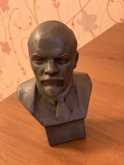 Ленин бюст. Высота 15 см