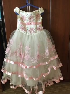 Платье нарядное